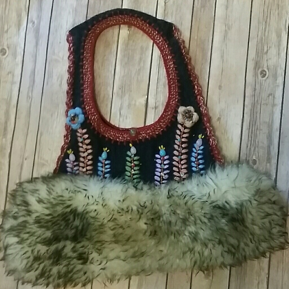 A piece of Art custom detail bag